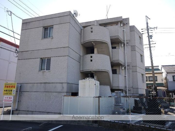 プレスイン駒場の外観