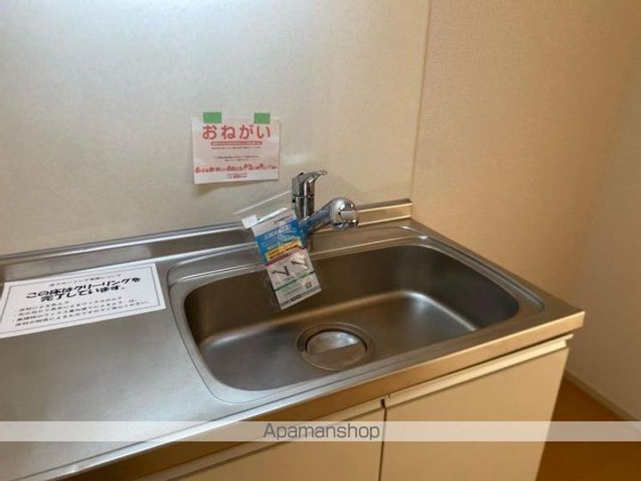 香川県高松市小村町の賃貸アパートの内装