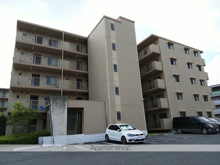 滋賀県栗東市手原2丁目の賃貸マンションの外観