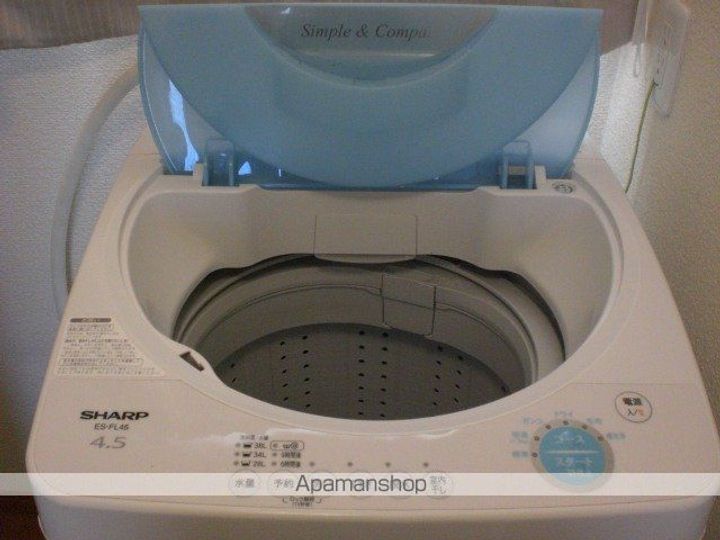 レオパレス88101の居間