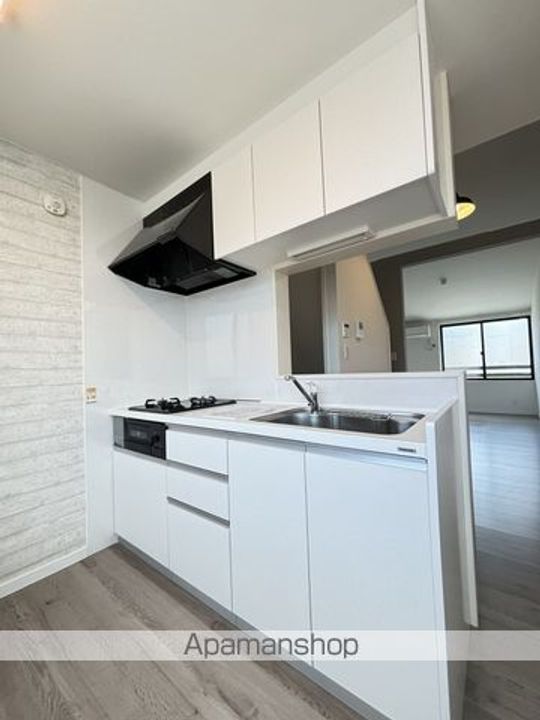 バークレープレイス102のキッチン