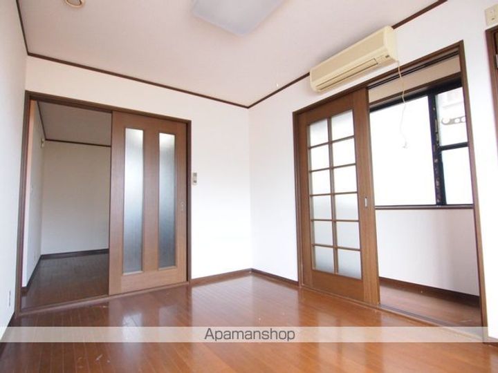 カスティージョN205の居間