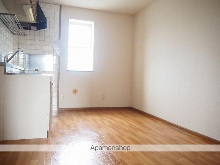 サンスカイ草葉A201の内装