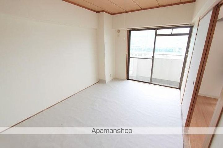 香川県高松市屋島西町の賃貸マンションの内装