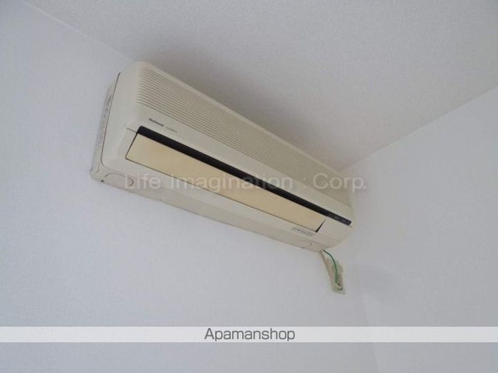 滋賀県近江八幡市鷹飼町北4丁目の賃貸マンションの内装