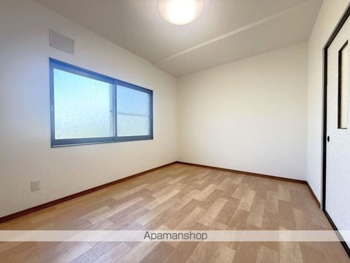 赤川1丁目6番一棟二戸右の内装