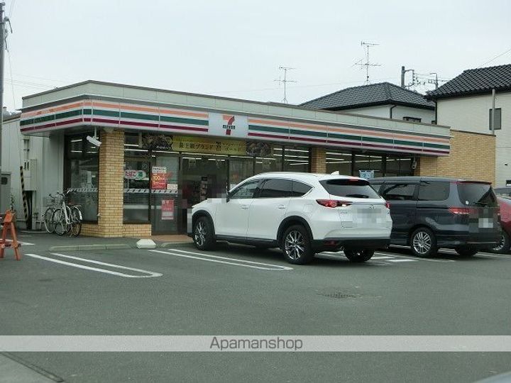 プロムナード・ソレイユの周辺