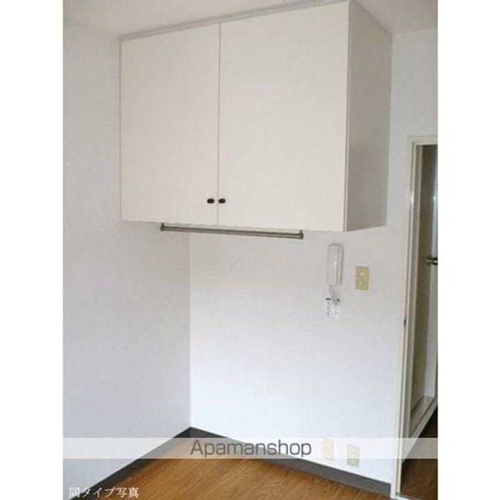 アーバン・ドヌールのその他画像