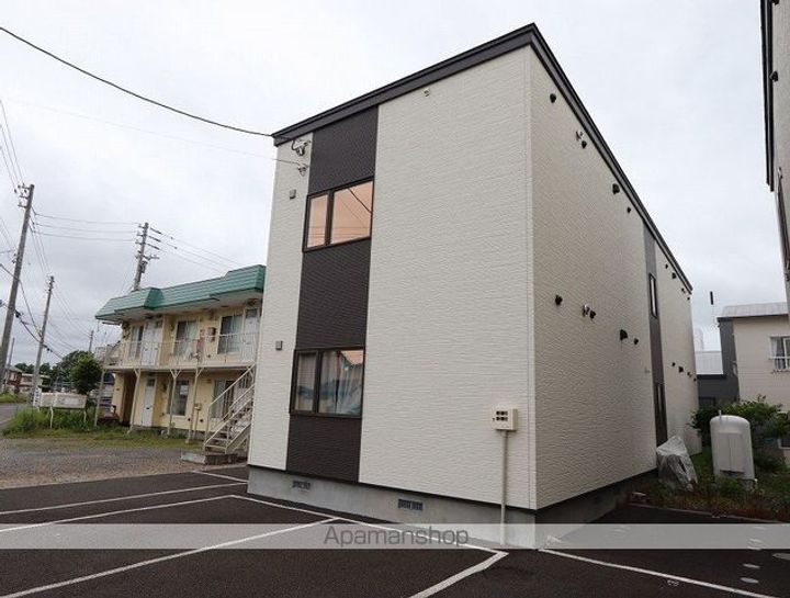 ロイヤルハイム北光B201の外観