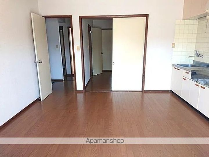 ハイツB&K102の居間