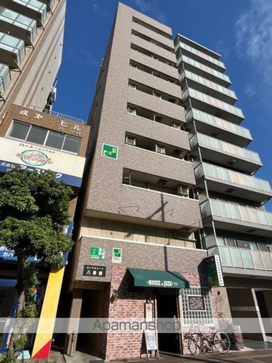 ロイヤルコート8番館の外観