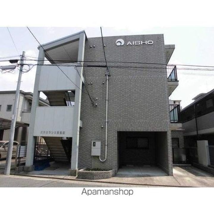 エクスランス月見坂の外観