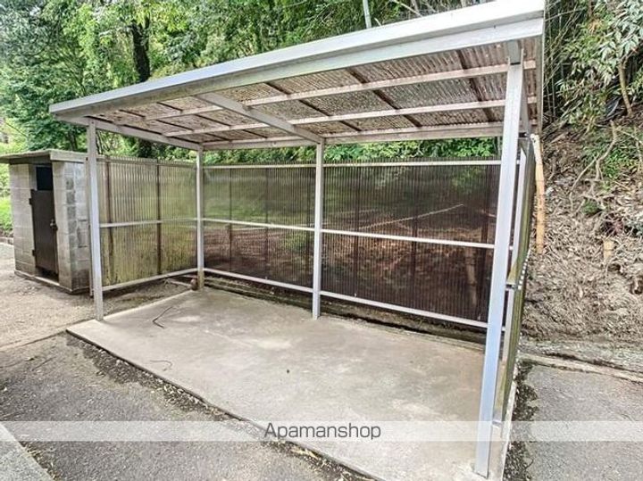 岡山県岡山市北区津島本町の賃貸アパートの外観