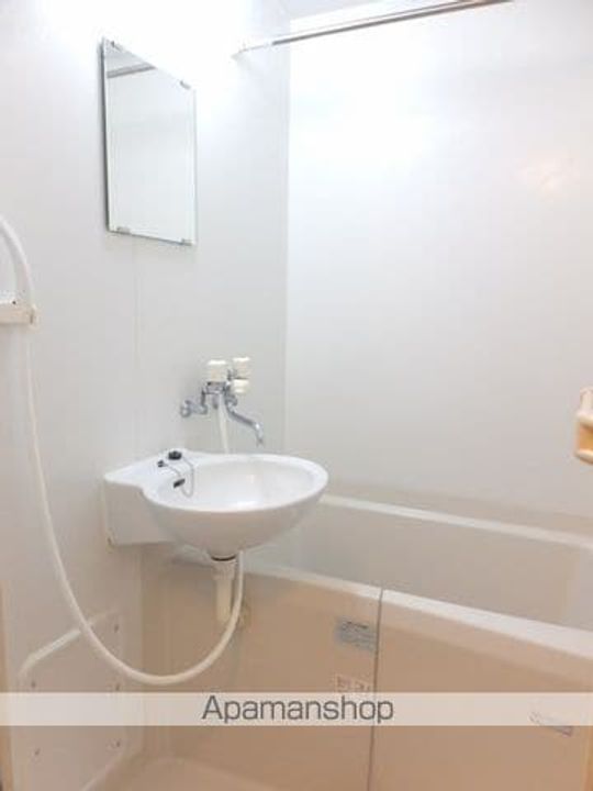 レオパレスAUBE 蒲原111の風呂