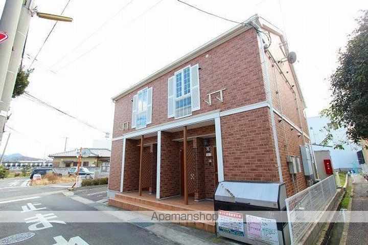 香川県高松市元山町の賃貸アパートの外観