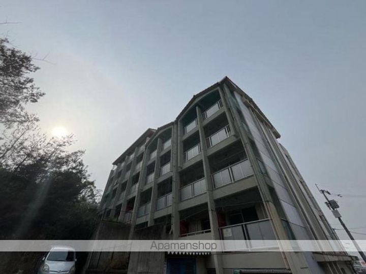 香川県さぬき市志度の賃貸マンションの外観