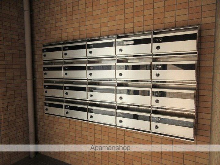 第5松波ビルの外観