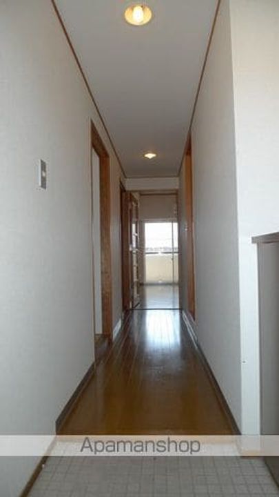 広島県広島市西区己斐本町1丁目の賃貸マンションの玄関