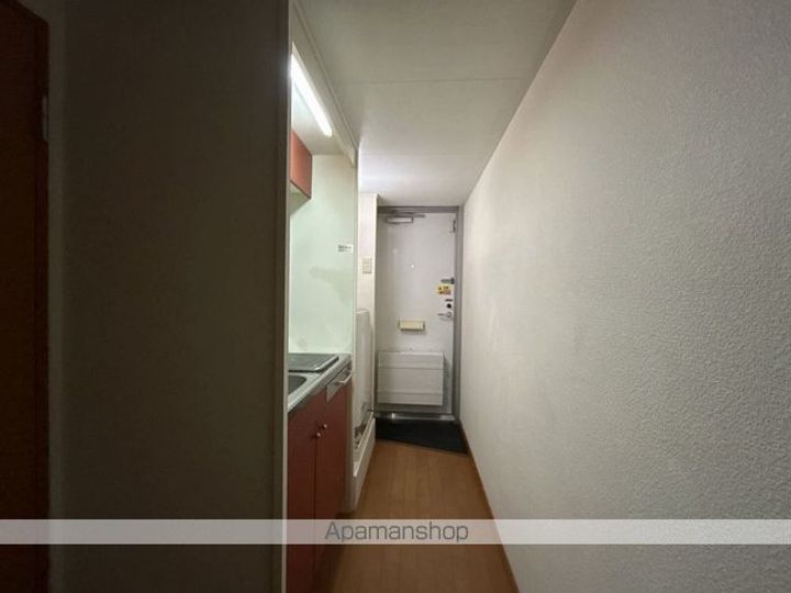 レオパレスRED ECHOの玄関