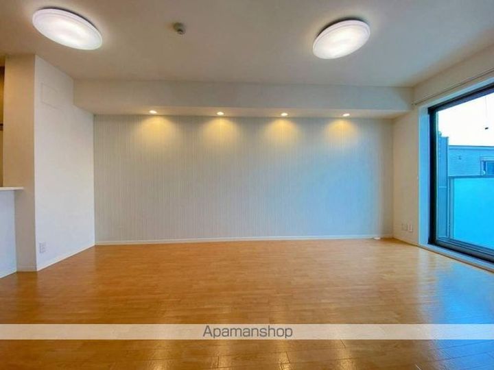 グラッツィエ305の内装