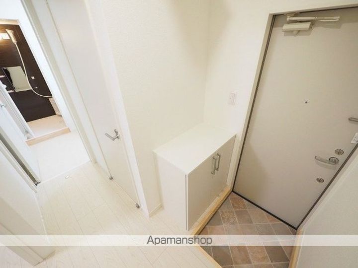 ウィンハイツの玄関