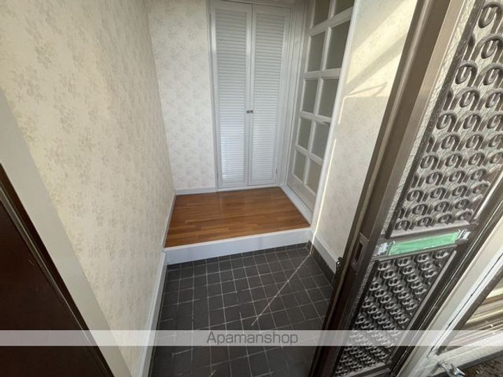 グリーンパークキャピタン8の玄関