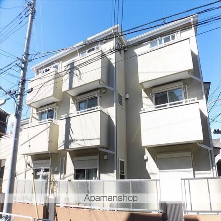 プレシャス ジュノーの外観