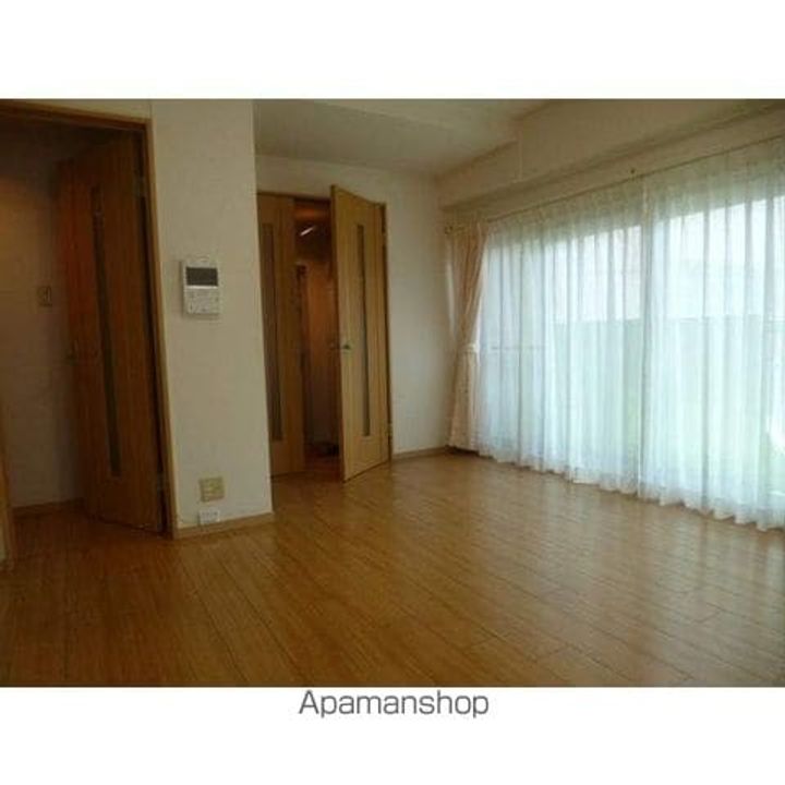 石町マンションの居間