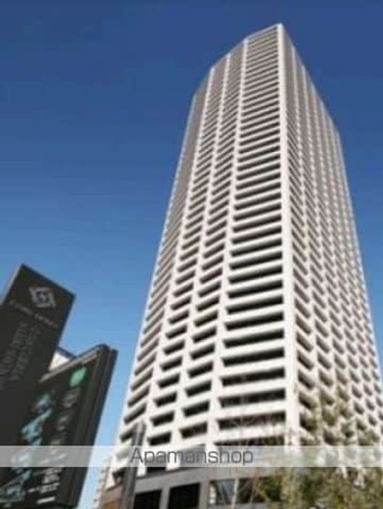 コンシェリア西新宿タワーズウエストの外観