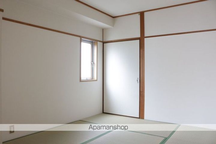 パルコ長和島の内装