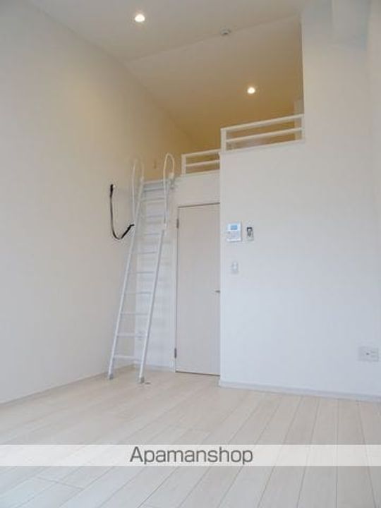 RESIDENCE・ANJEWELの居間