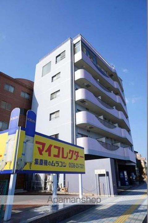 TKビルの外観