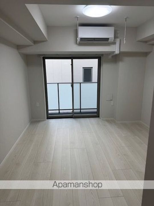 メインステージ板橋志村Ⅲ208号室の居間