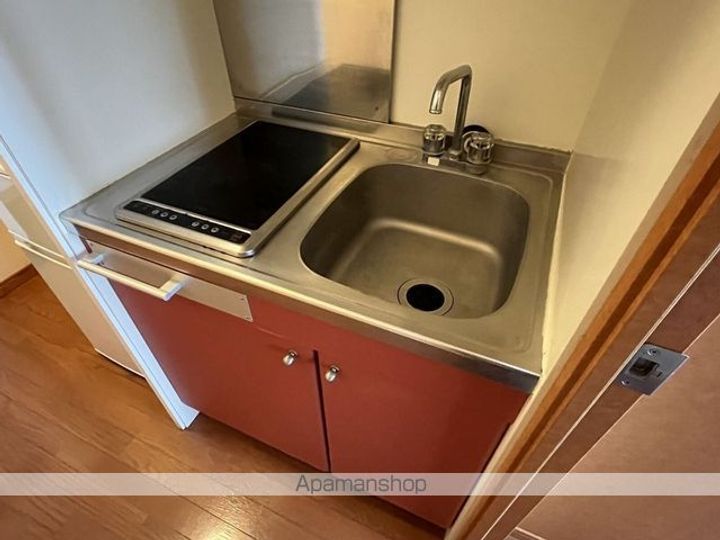 レオパレスタカネ.台のキッチン