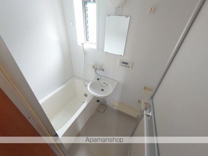 プチパレス竜王101の風呂