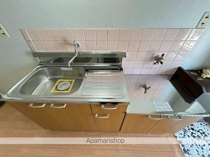 第一村山マンション302号室の玄関