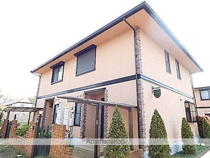 ロイヤルガーデン壱−七番館の外観