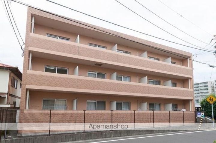 コンフォール・メゾン302の外観