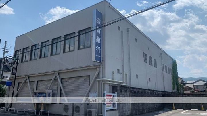 マンション白崎の周辺