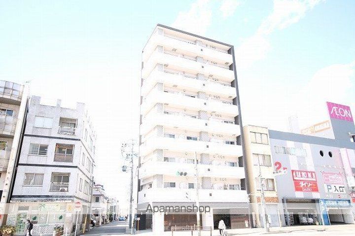 タウンライフ内山の外観