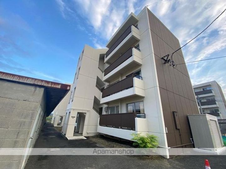 香川県高松市元山町の賃貸マンションの外観