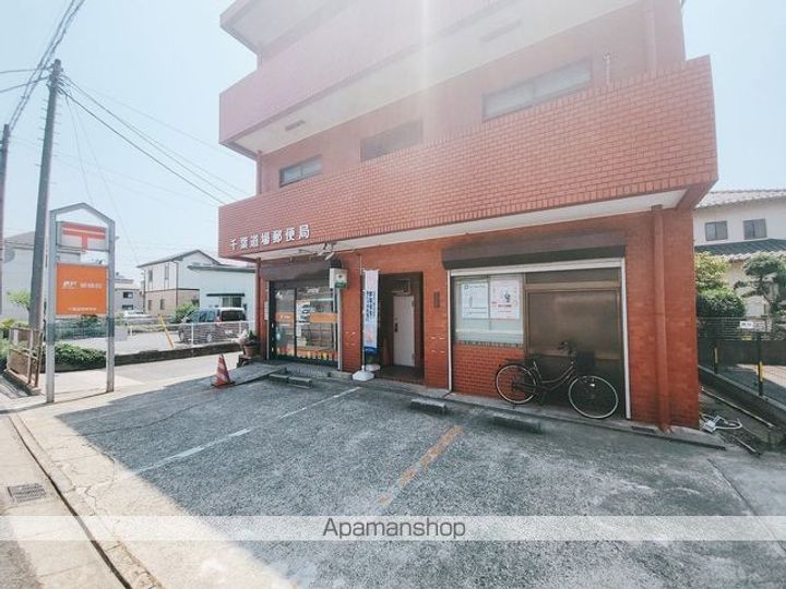 レオパレスユズの周辺