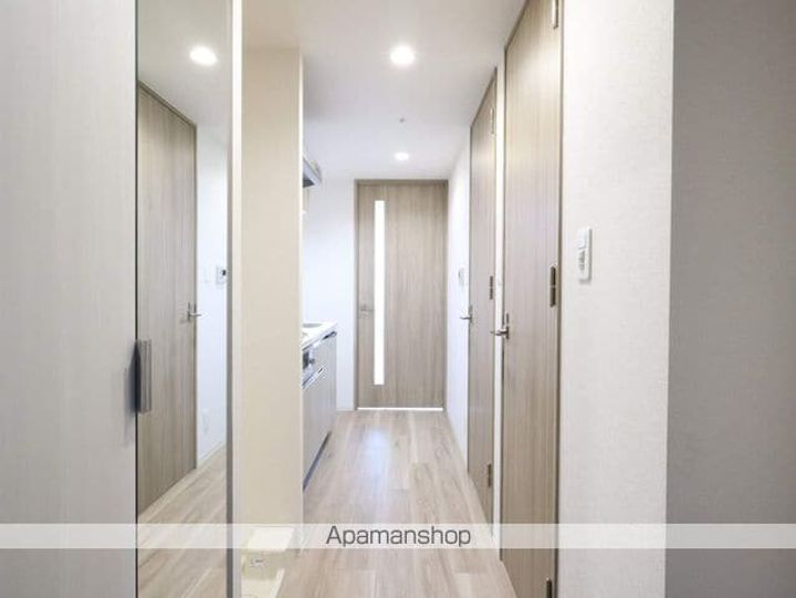 プレサンス新栄ユリシスの玄関