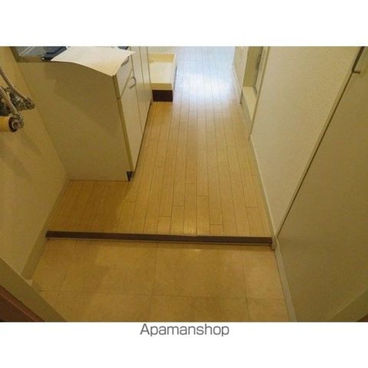 東京都練馬区石神井台7丁目の賃貸マンションの玄関