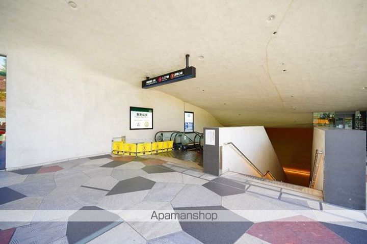 PASEO新宿の周辺