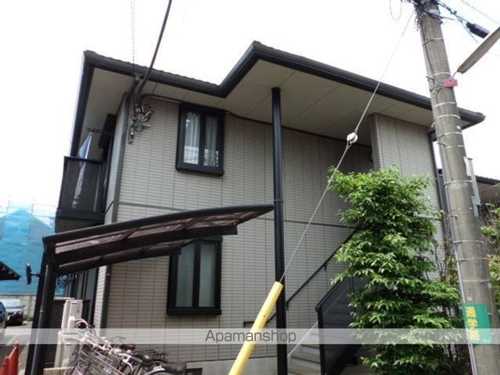 東京都三鷹市上連雀5丁目の賃貸アパートの外観