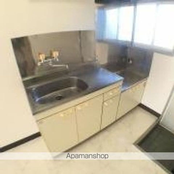 中央エステートのキッチン