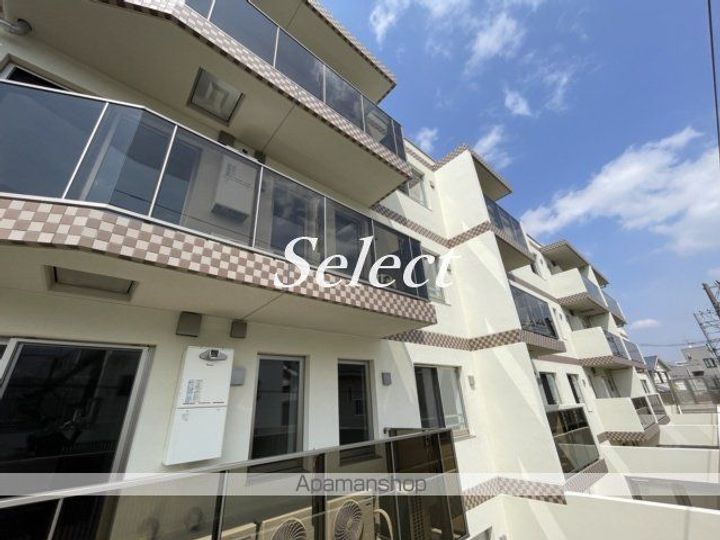 クラリティア横濱反町の外観