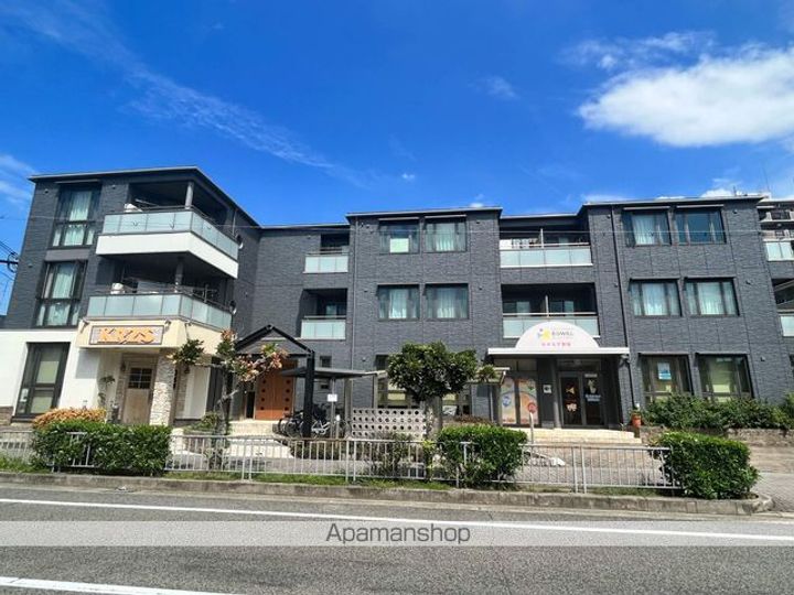 オーガスタ・スクウェアの外観