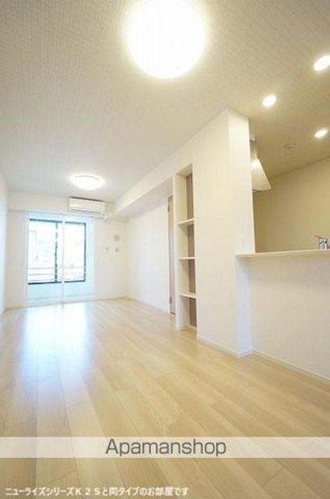 MAHANA WESTの居間